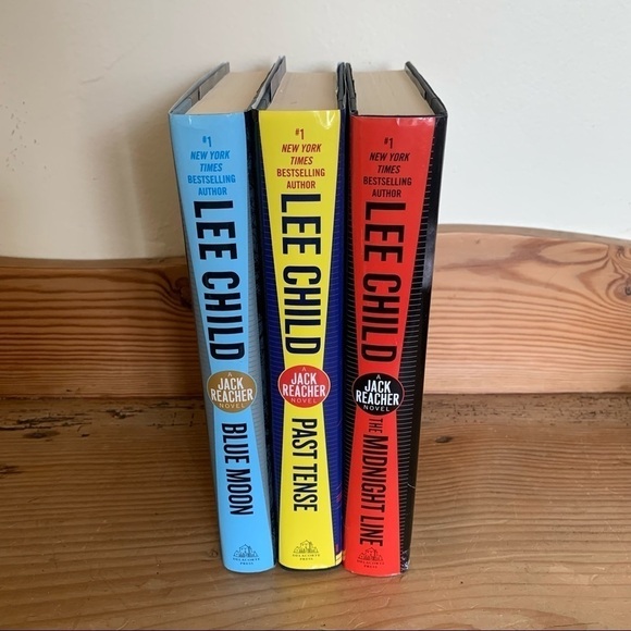 Set of three Lee Child hard cover books - Picture 6 of 9